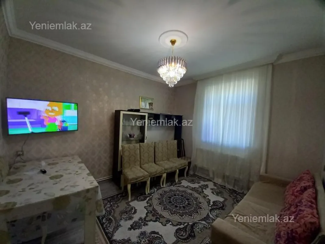 Satılır 5 otaqlı həyət evi 140 m²
