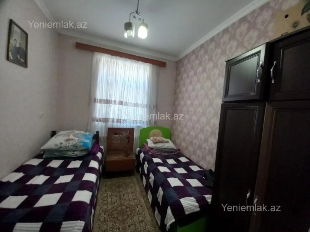 Satılır 5 otaqlı həyət evi 140 m²