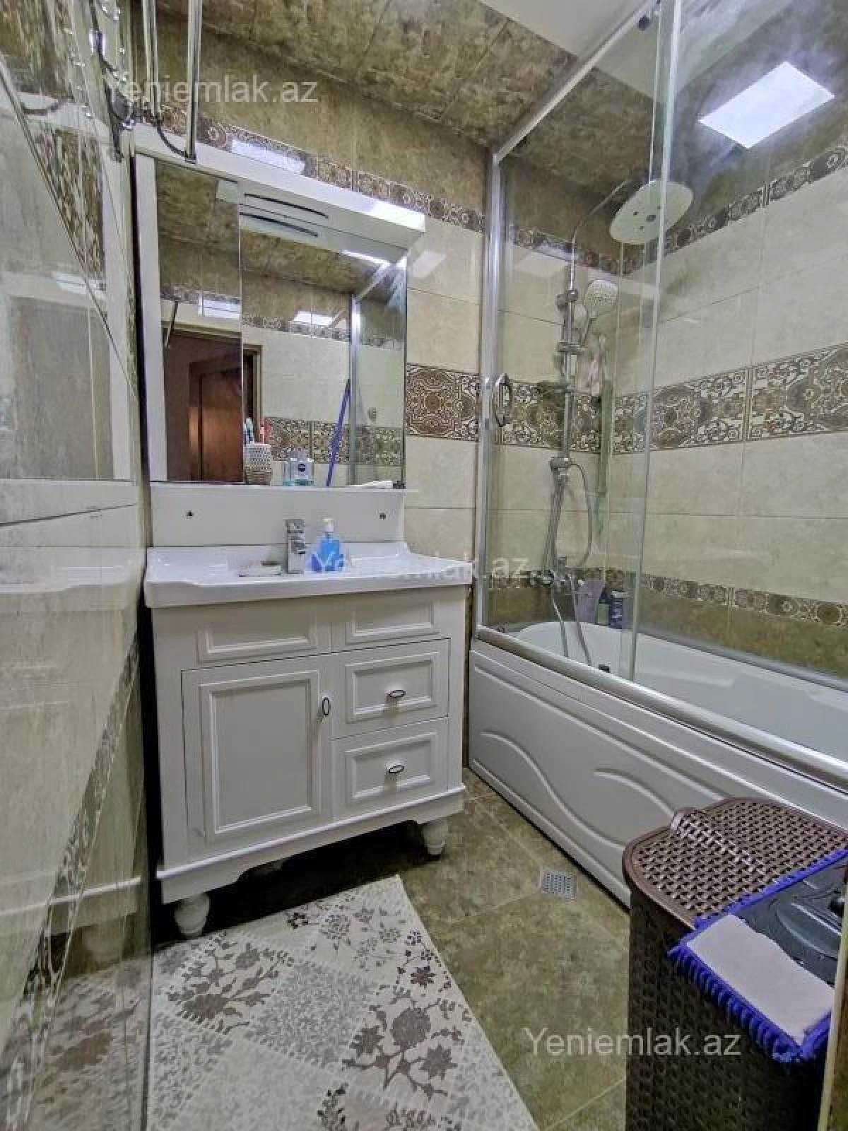 Satılır 3 otaqlı köhnə tikili 70 m²