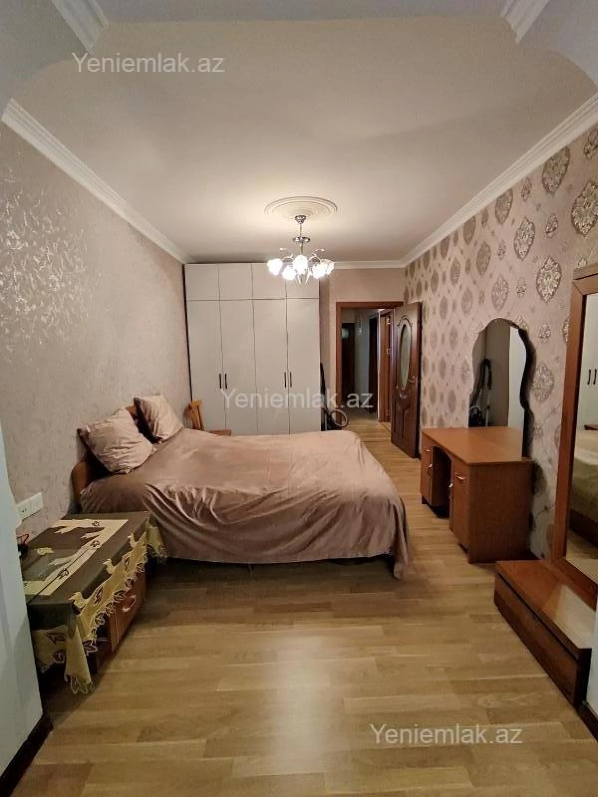 Satılır 3 otaqlı köhnə tikili 70 m²