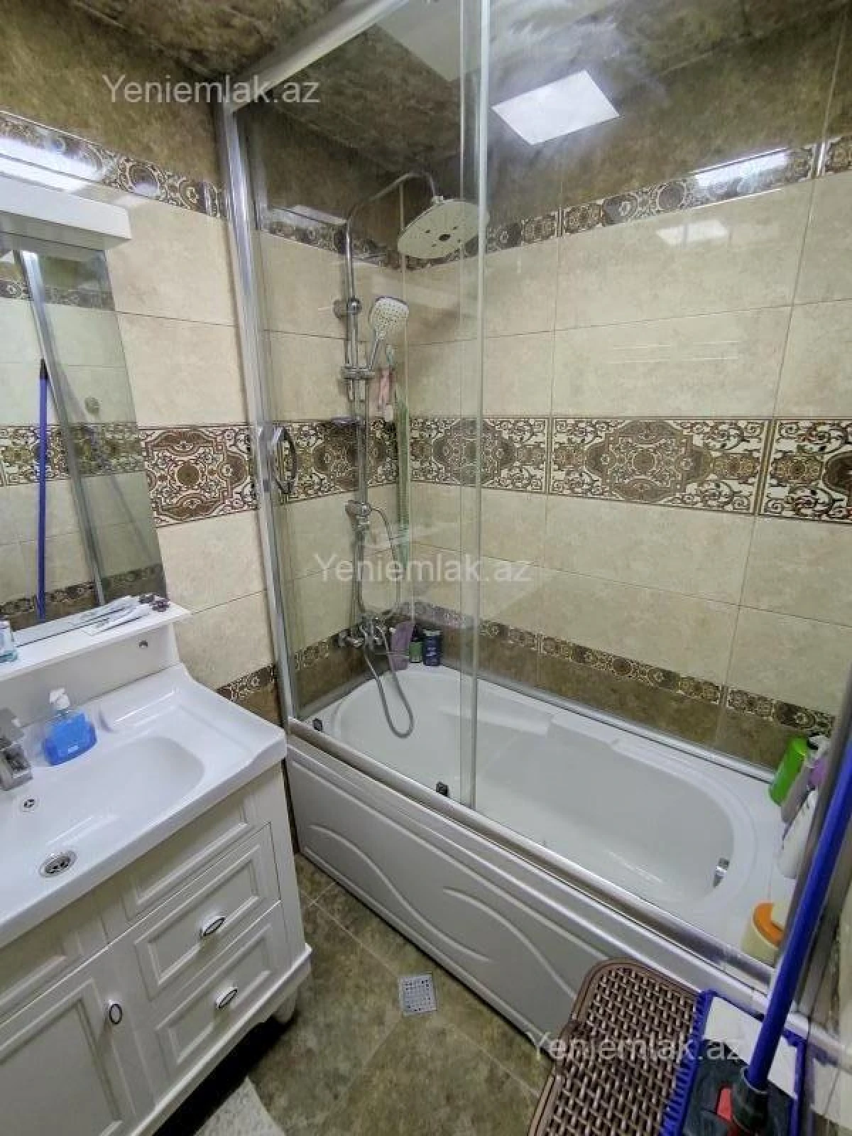 Satılır 3 otaqlı köhnə tikili 70 m²
