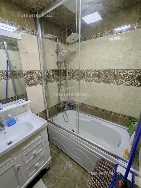 Satılır 3 otaqlı köhnə tikili 70 m²