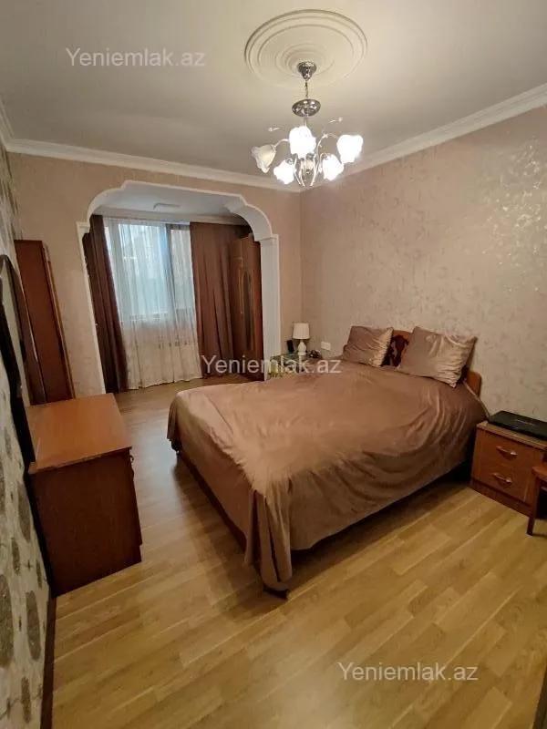Satılır 3 otaqlı köhnə tikili 70 m²
