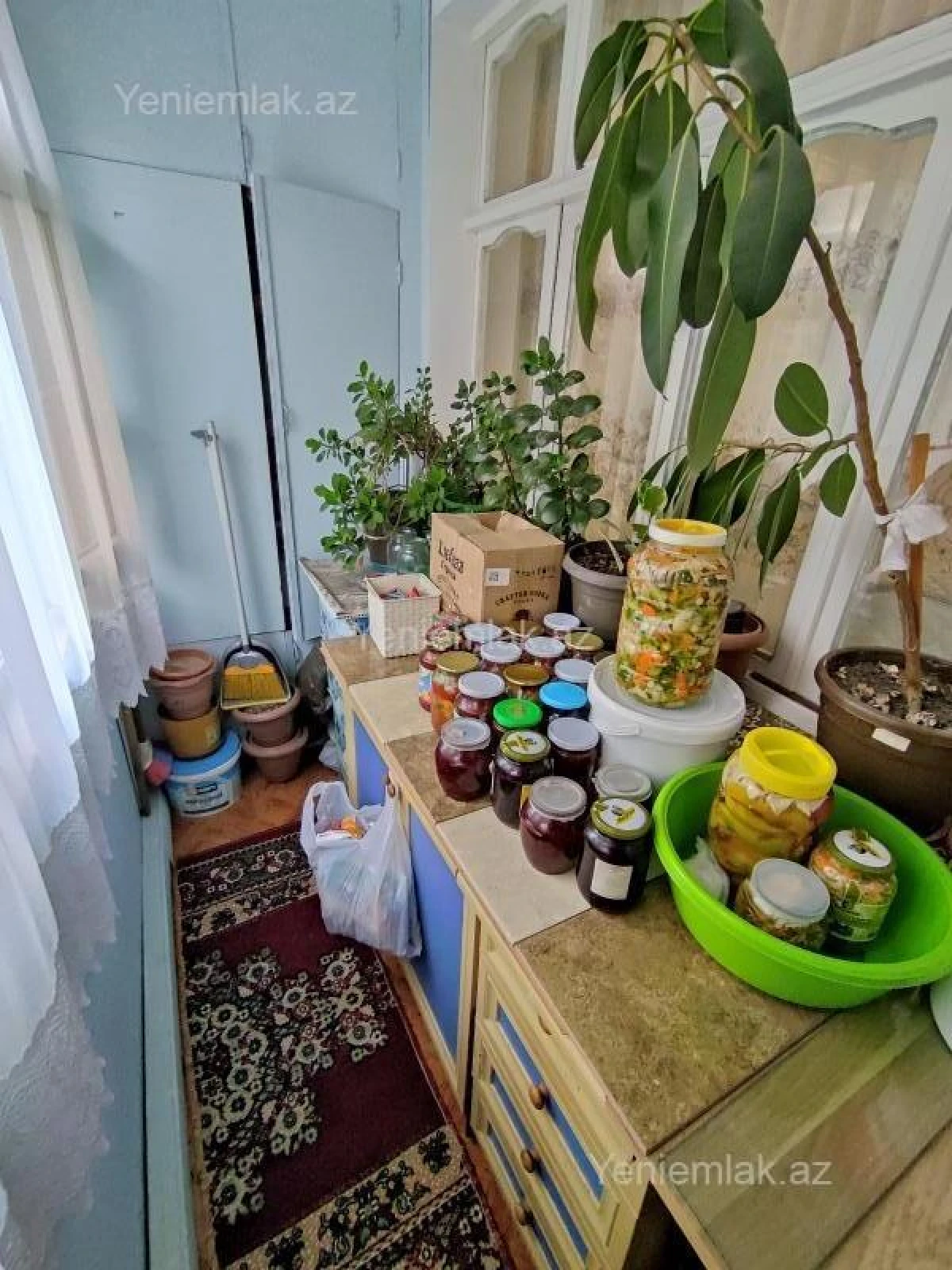 Satılır 3 otaqlı köhnə tikili 70 m²