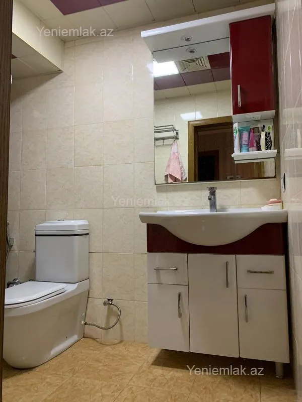 Satılır 2 otaqlı köhnə tikili 60 m²