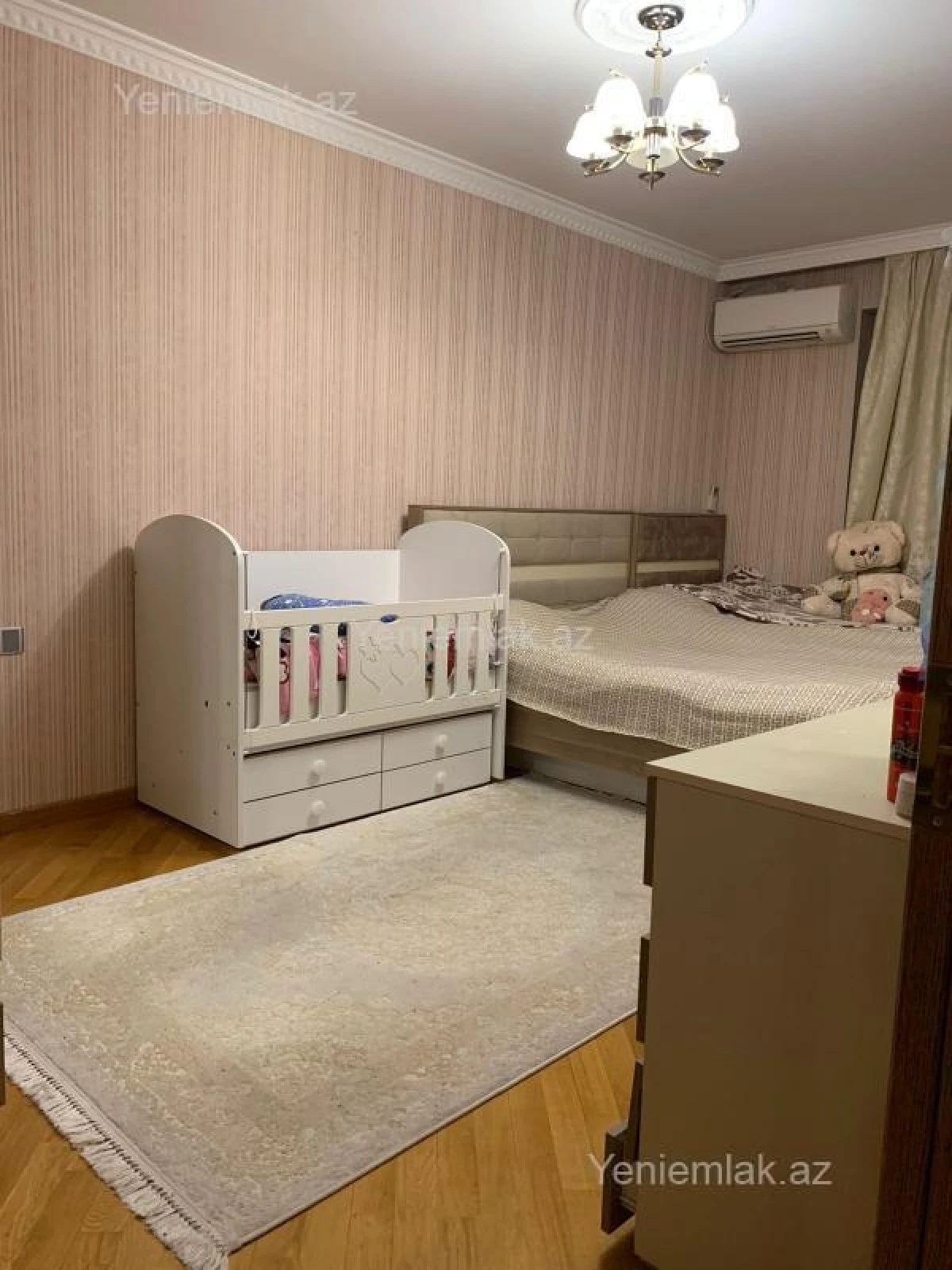 Satılır 2 otaqlı köhnə tikili 60 m²
