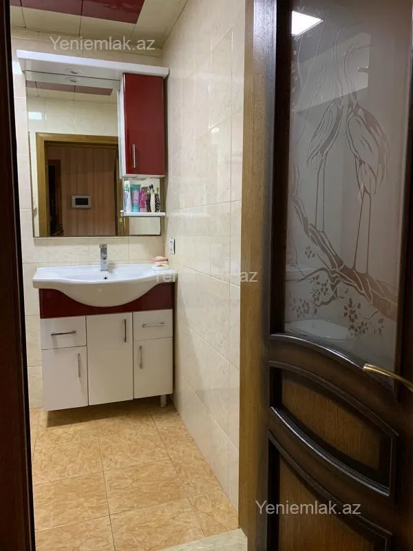 Satılır 2 otaqlı köhnə tikili 60 m²