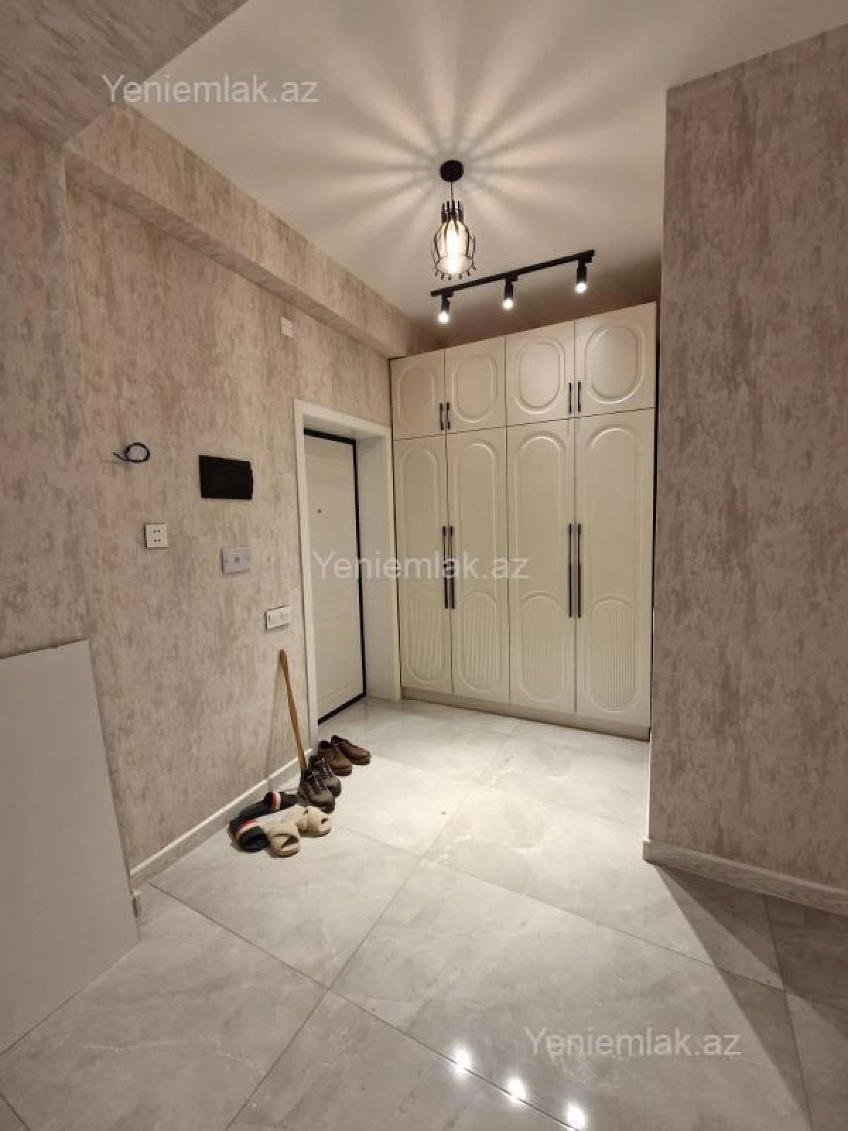 Satılır 3 otaqlı yeni tikili 107 m²