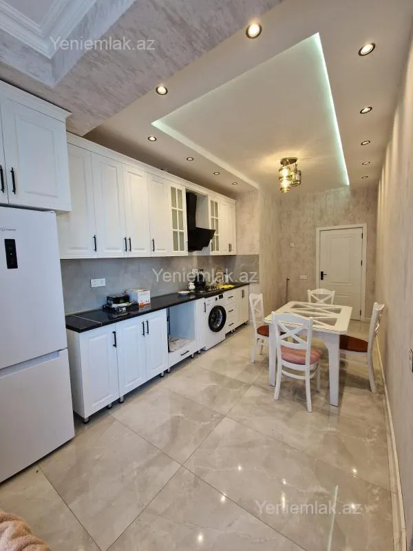 Satılır 3 otaqlı yeni tikili 107 m²