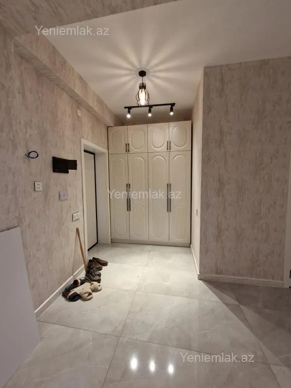Satılır 3 otaqlı yeni tikili 107 m²