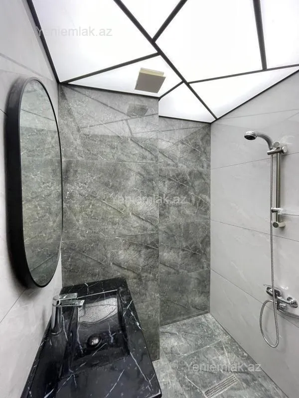 Satılır 3 otaqlı yeni tikili 82 m²