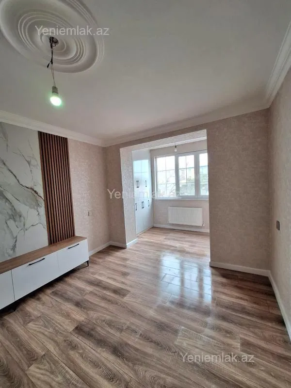 Satılır 2 otaqlı köhnə tikili 50 m²