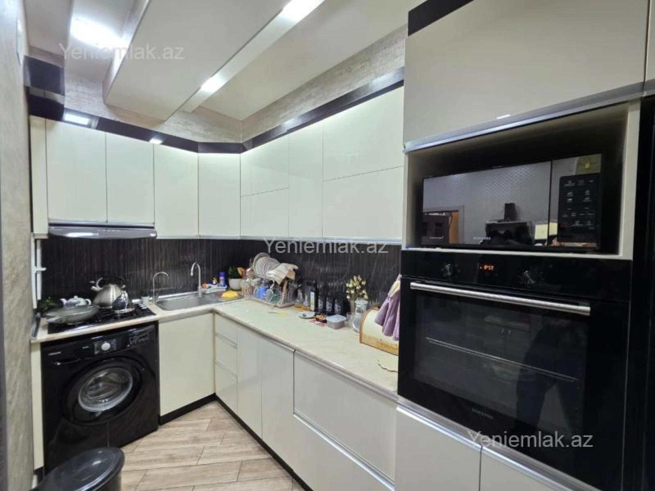 Satılır 3 otaqlı yeni tikili 79 m²