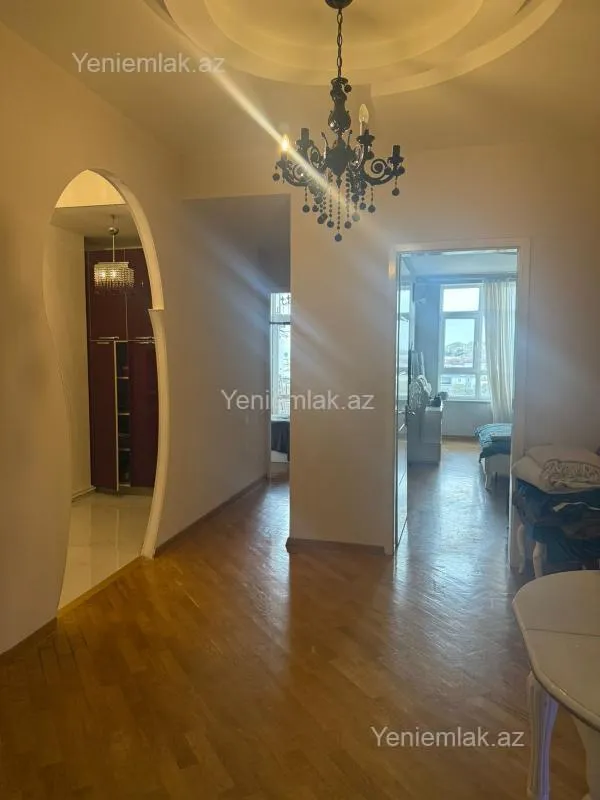 Satılır 3 otaqlı yeni tikili 90 m²
