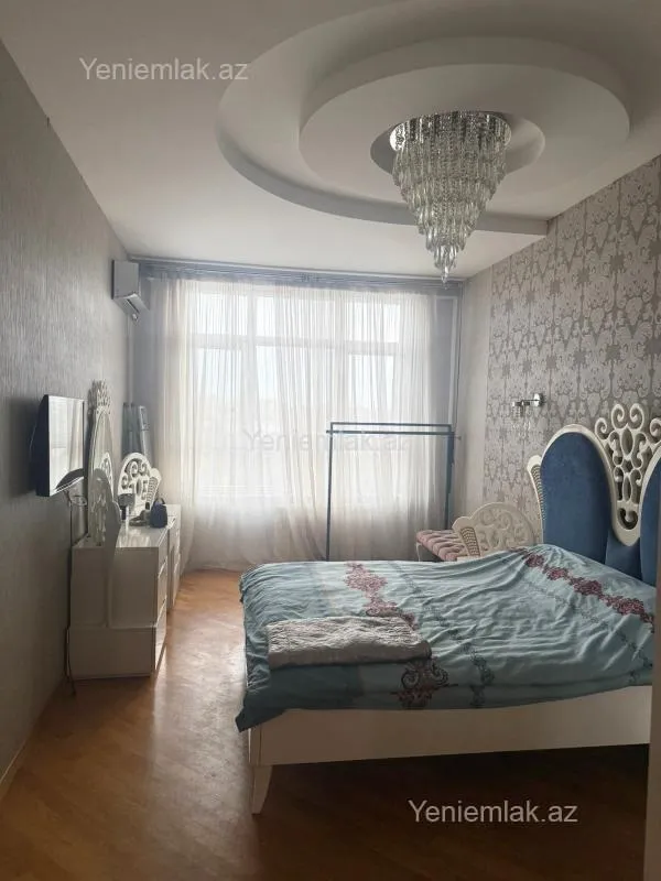 Satılır 3 otaqlı yeni tikili 90 m²