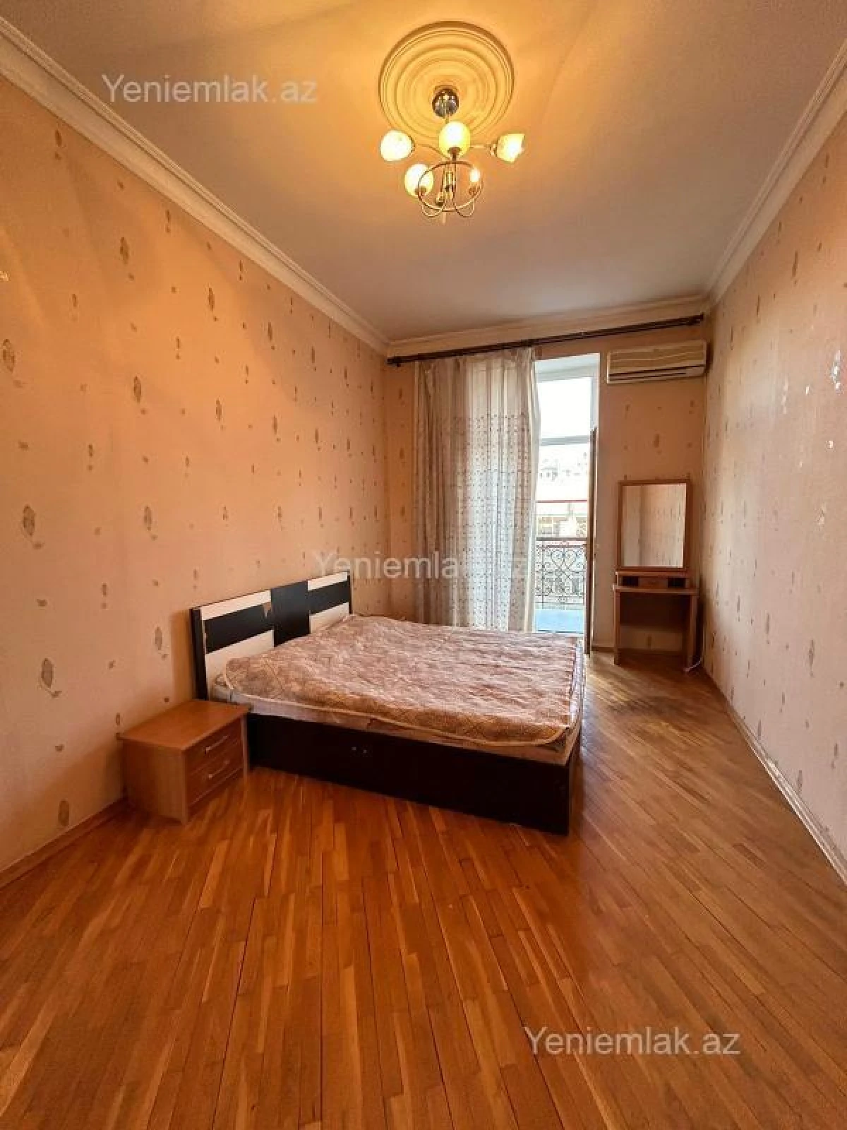 Satılır 3 otaqlı köhnə tikili 72 m²