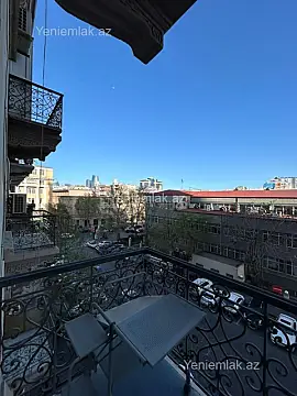 Satılır 3 otaqlı köhnə tikili 72 m² — Bakı, Səbail 3 otaq 72.00 m²