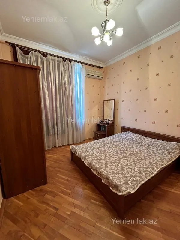 Satılır 3 otaqlı köhnə tikili 72 m²