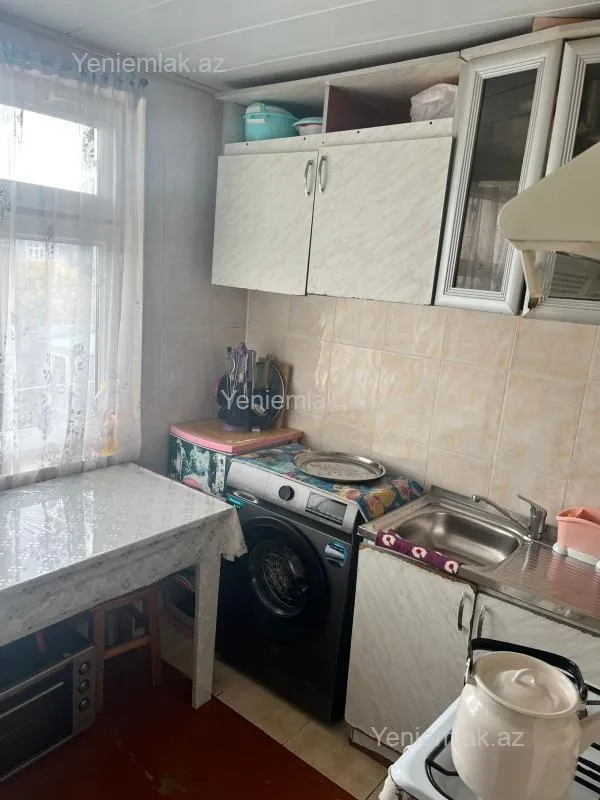 Satılır 2 otaqlı köhnə tikili 48 m²