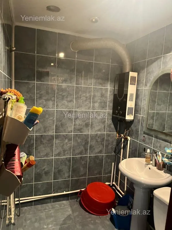 Satılır 2 otaqlı köhnə tikili 48 m²