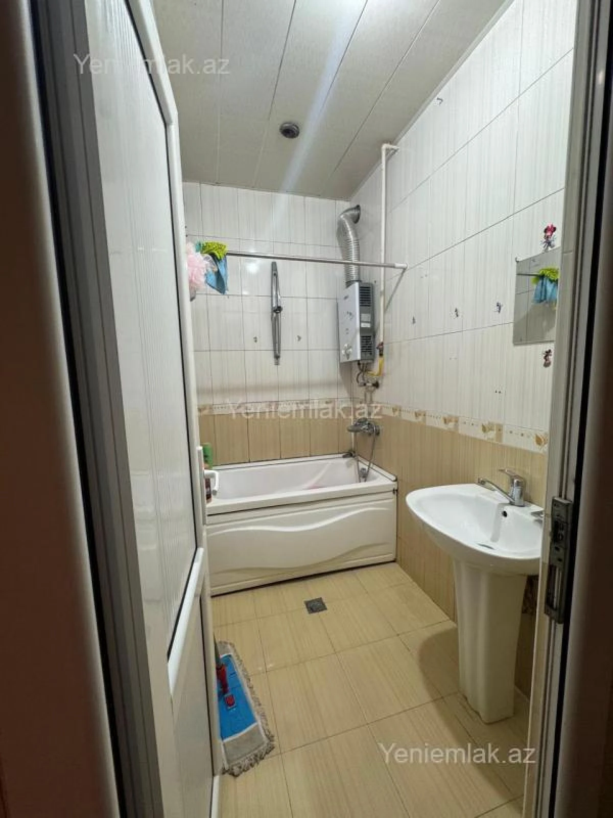 Satılır 2 otaqlı köhnə tikili 65 m²