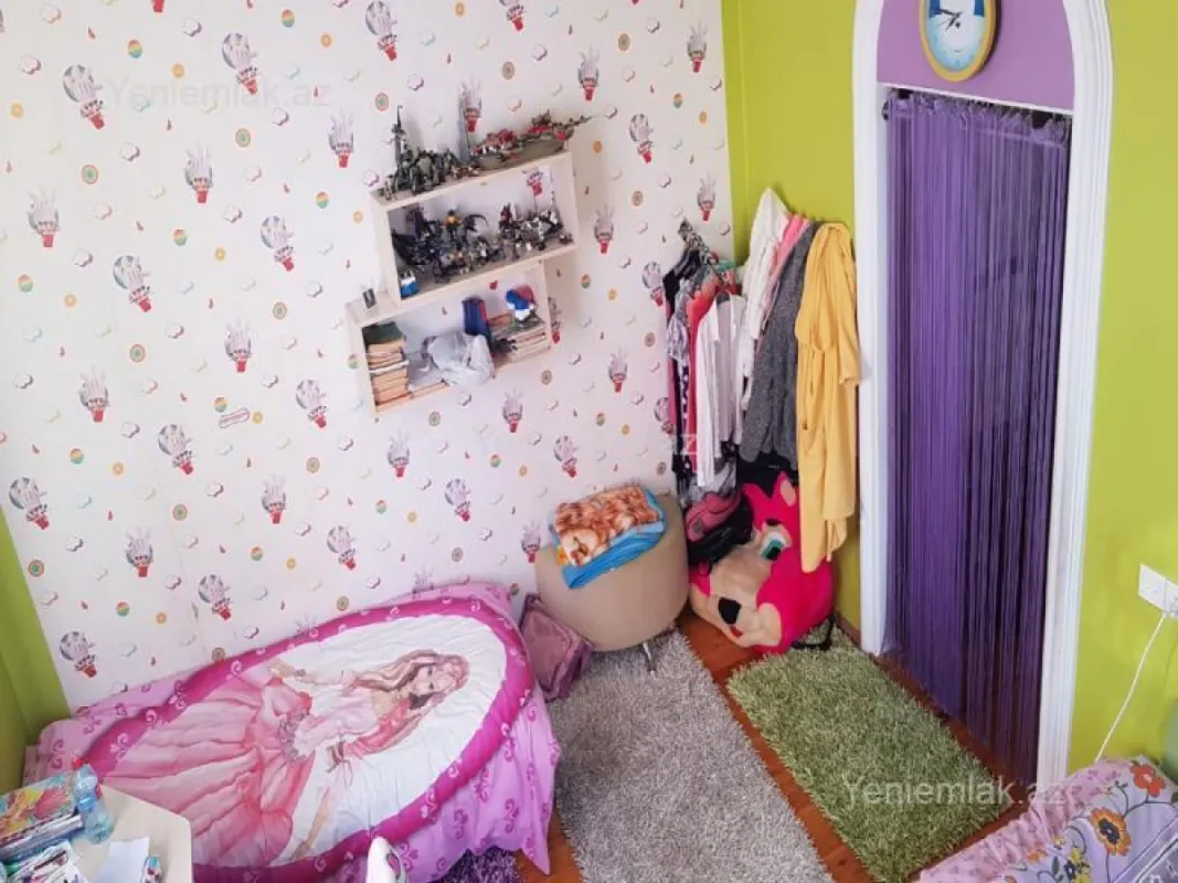 Satılır 6 otaqlı həyət evi 220 m²