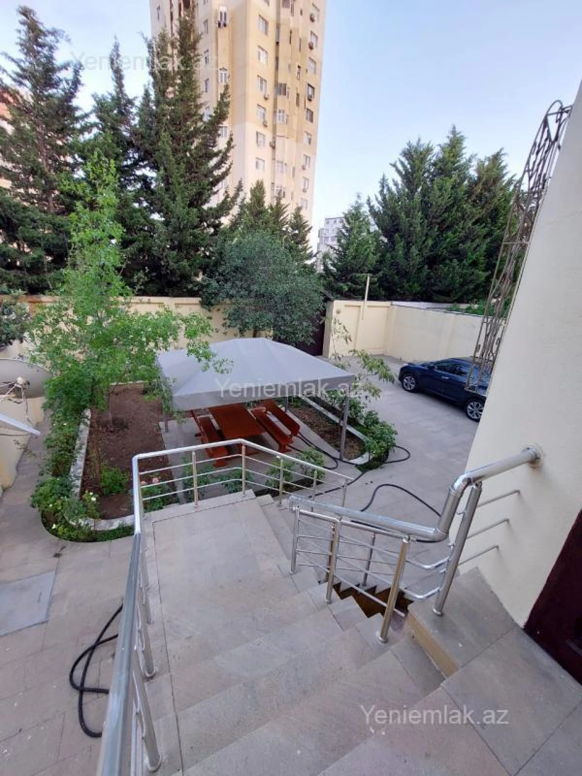 Satılır 6 otaqlı həyət evi 220 m²