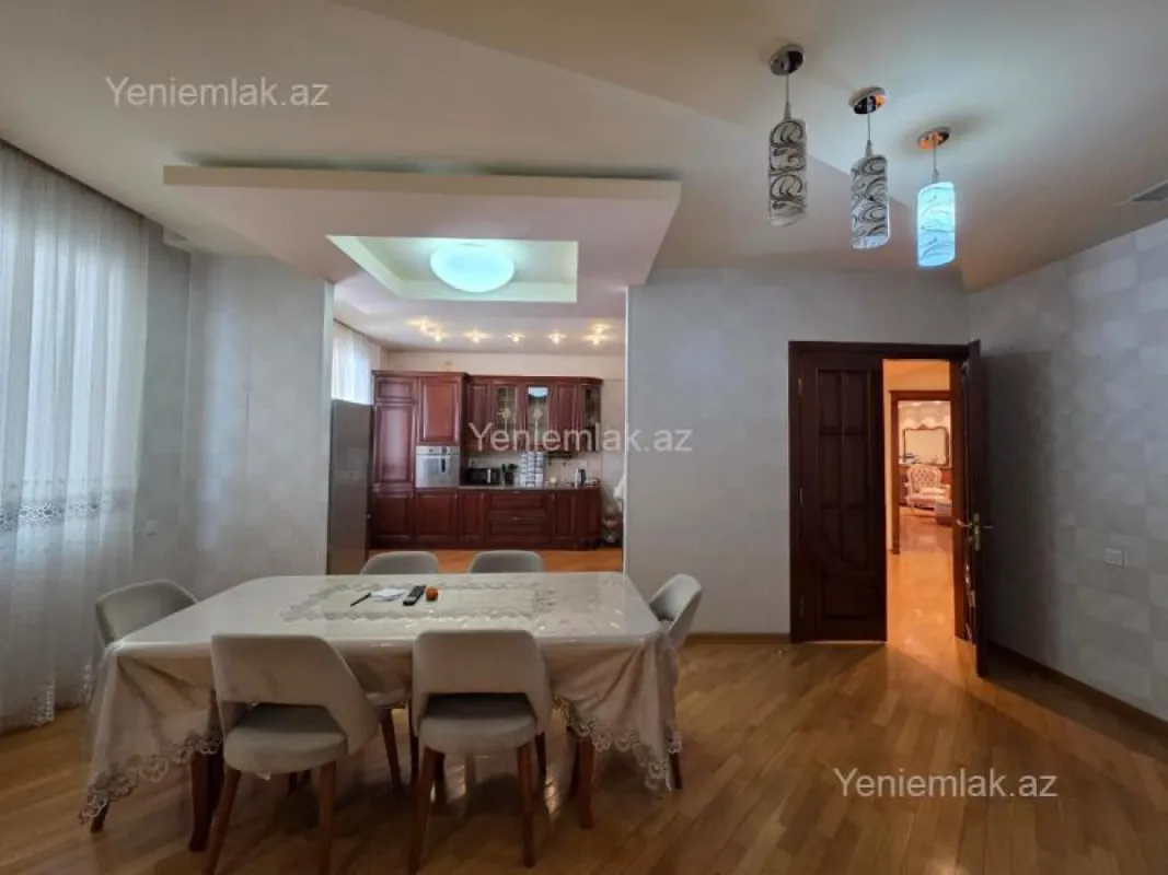 Satılır 7 otaqlı yeni tikili 350 m²