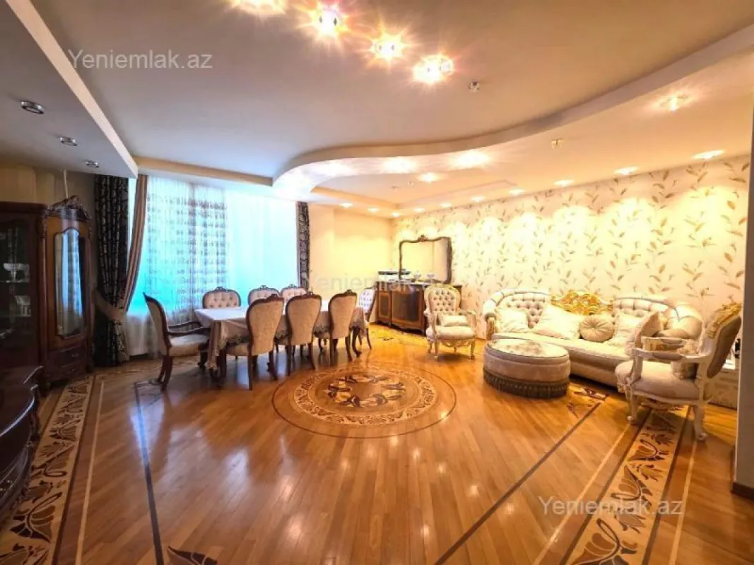 Satılır 7 otaqlı yeni tikili 350 m²