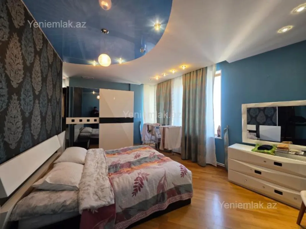 Satılır 7 otaqlı yeni tikili 350 m²