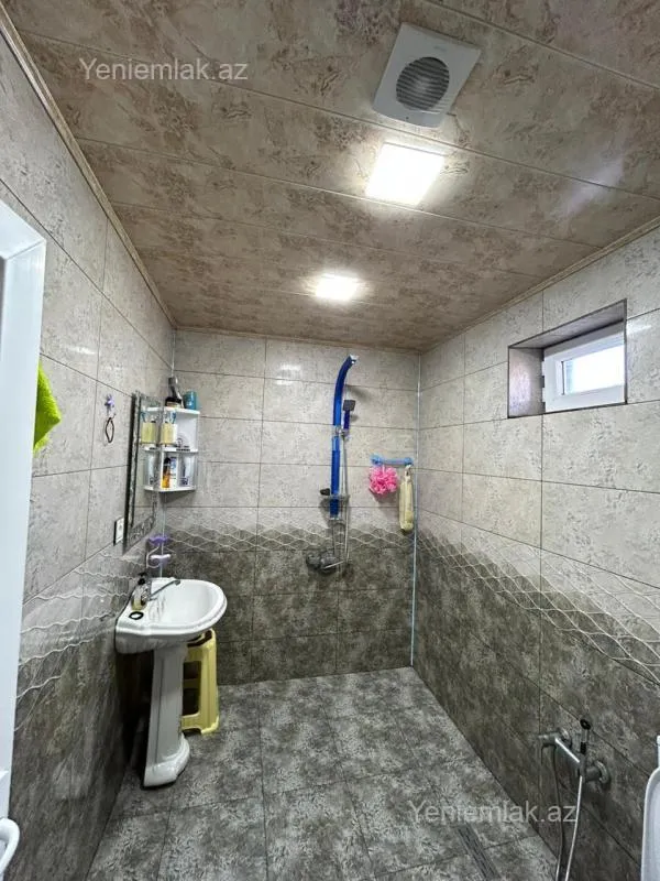 Satılır 5 otaqlı həyət evi 120 m²