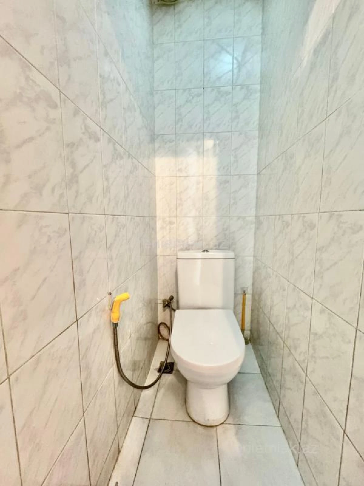 Satılır 6 otaqlı köhnə tikili 130 m²