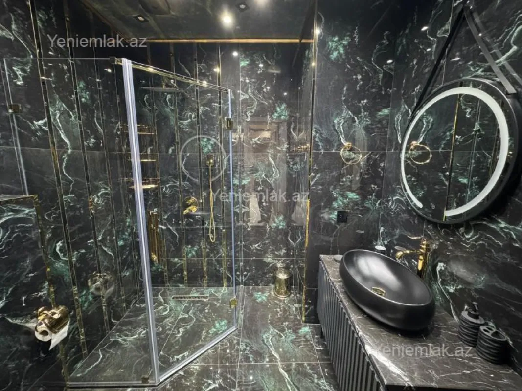 Satılır 3 otaqlı yeni tikili 140 m²