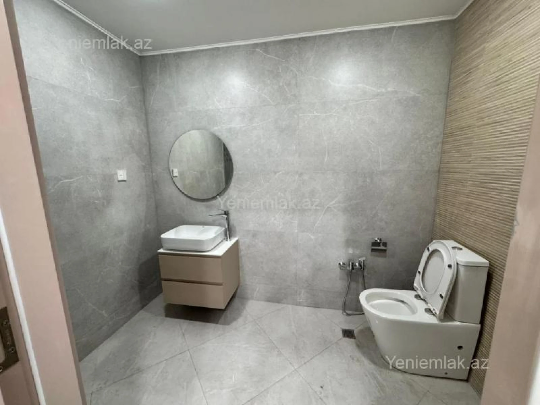 Satılır 2 otaqlı yeni tikili 68 m²