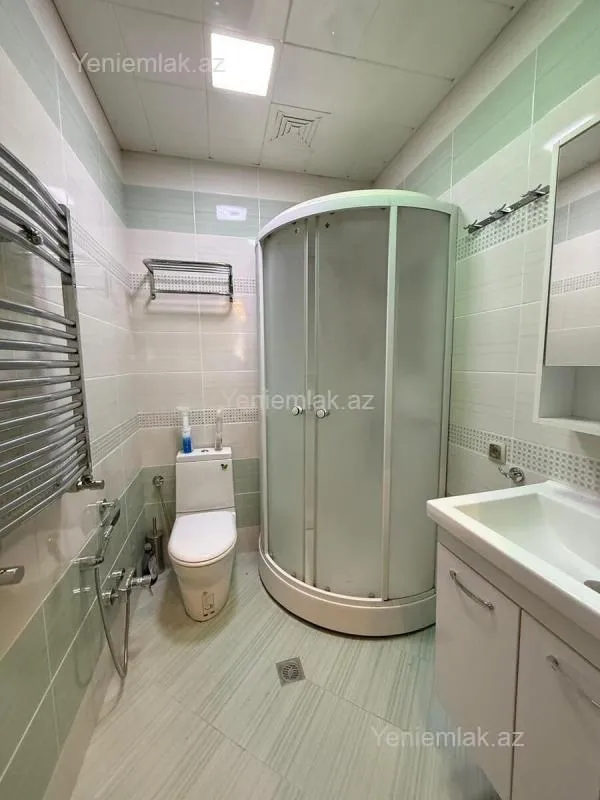 Satılır 5 otaqlı yeni tikili 202 m²