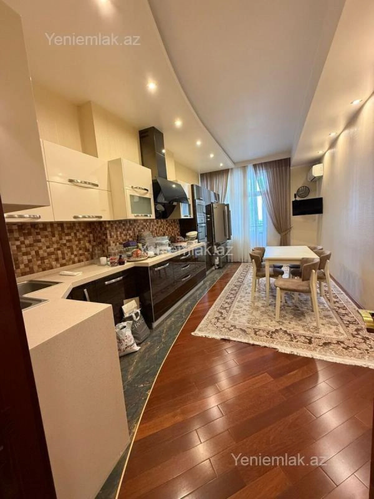 Satılır 5 otaqlı yeni tikili 202 m²