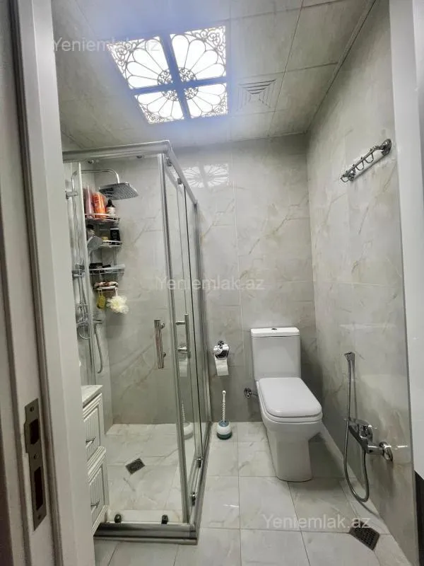 Satılır 2 otaqlı yeni tikili 65 m²