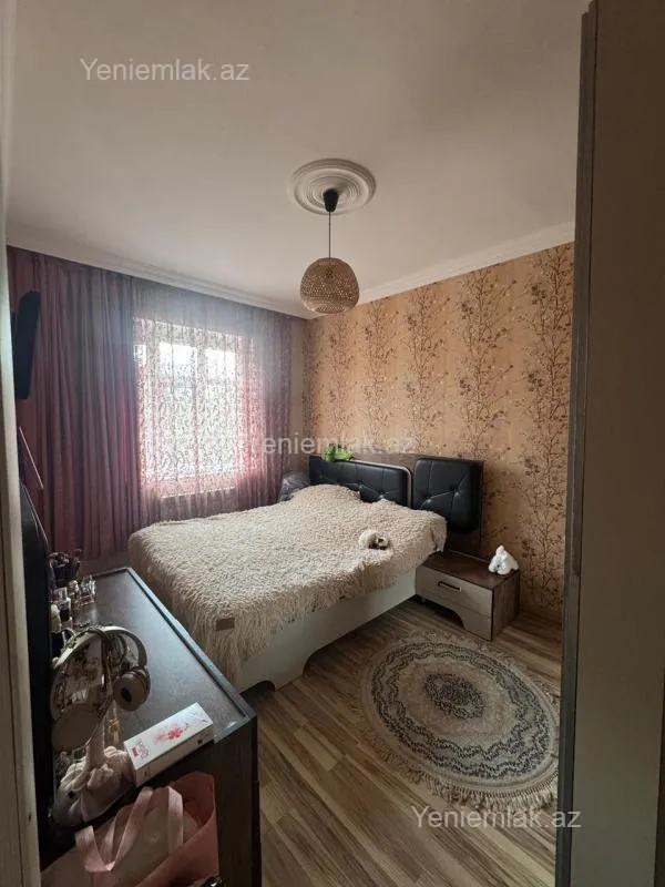 Satılır 3 otaqlı köhnə tikili 74 m²