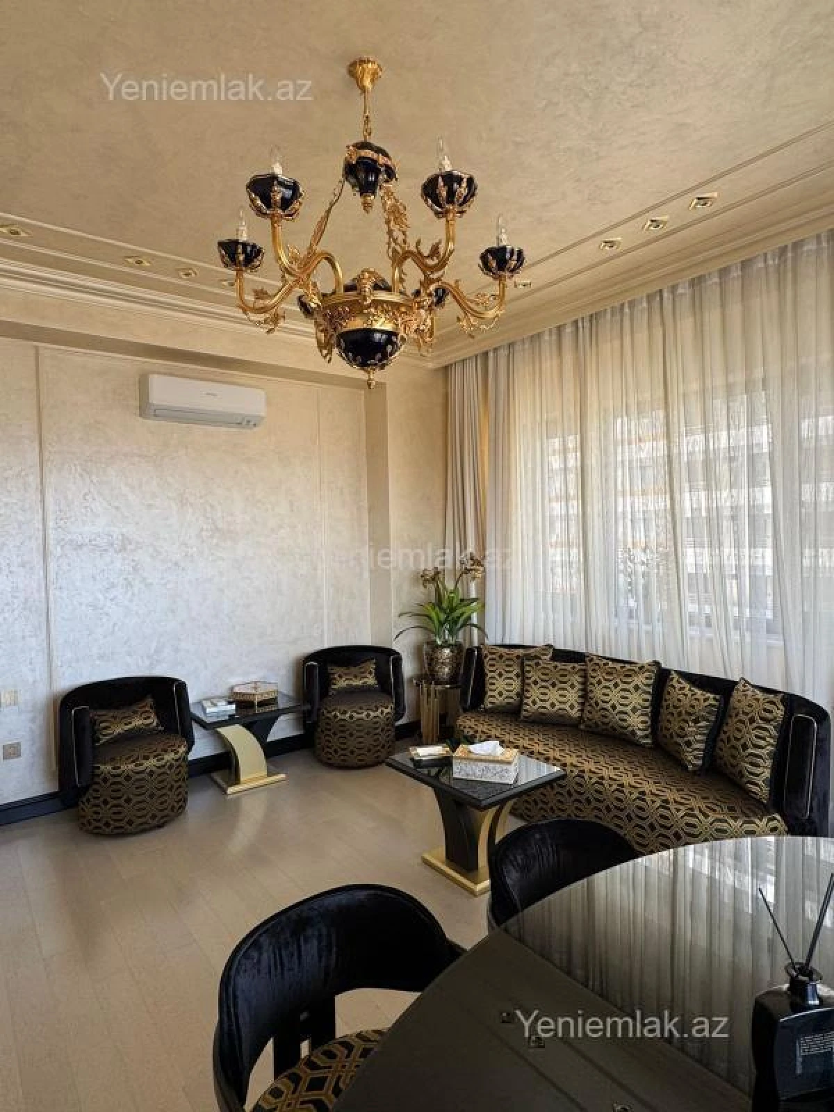 Satılır 3 otaqlı yeni tikili 120 m²