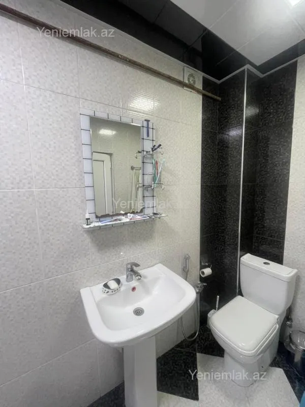 Satılır 3 otaqlı köhnə tikili 70 m²