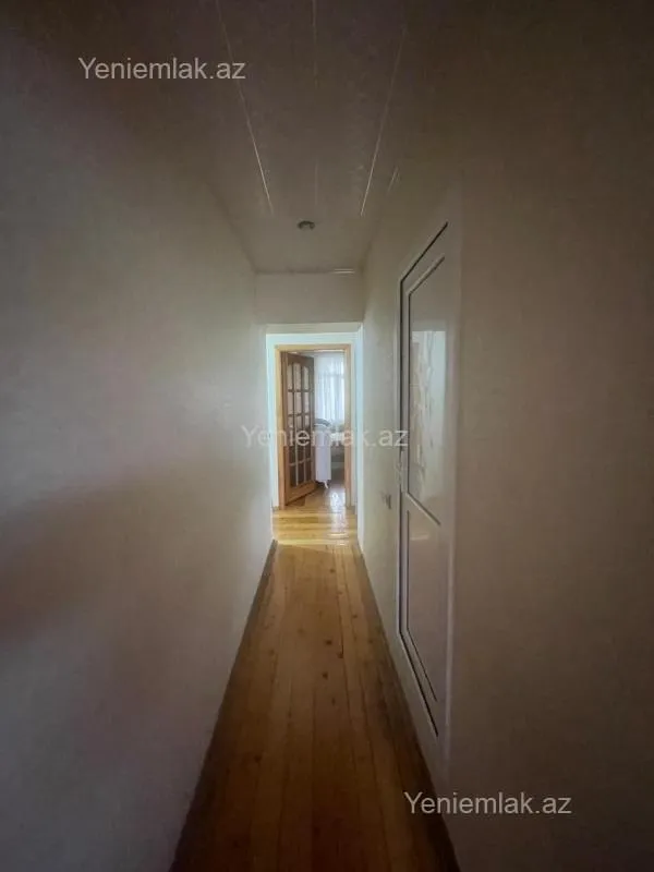 Satılır 3 otaqlı köhnə tikili 70 m²