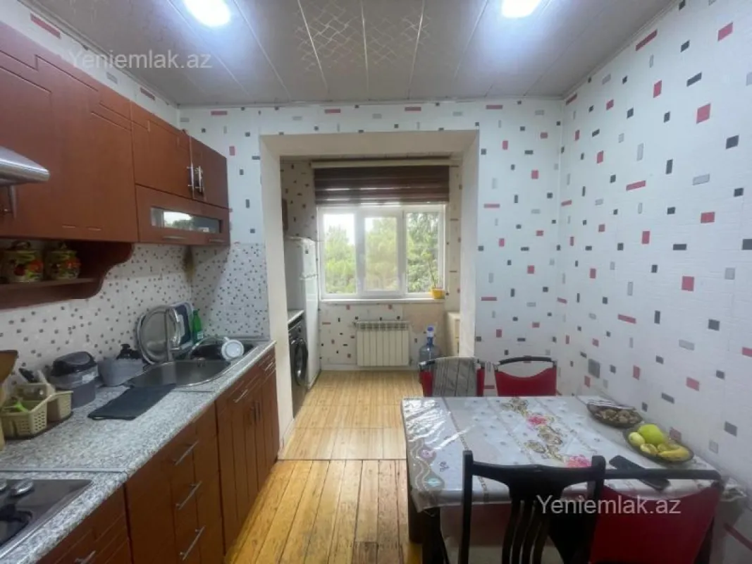 Satılır 3 otaqlı köhnə tikili 70 m²