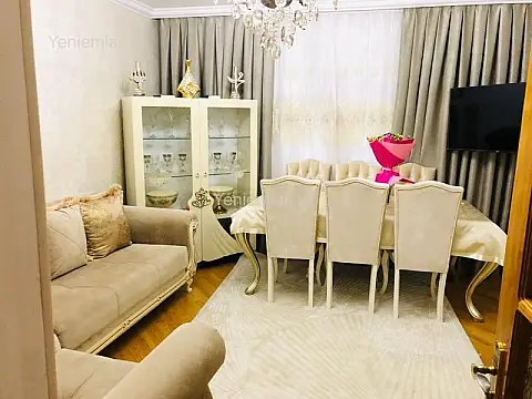 Satılır 3 otaqlı köhnə tikili 68 m² — Sumqayıt, 8-ci mikrorayon 3 otaq 68.00 m²