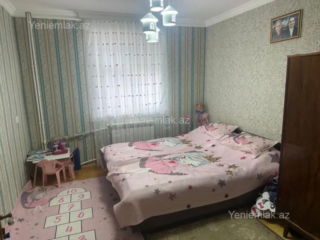 Satılır 3 otaqlı köhnə tikili 68 m²