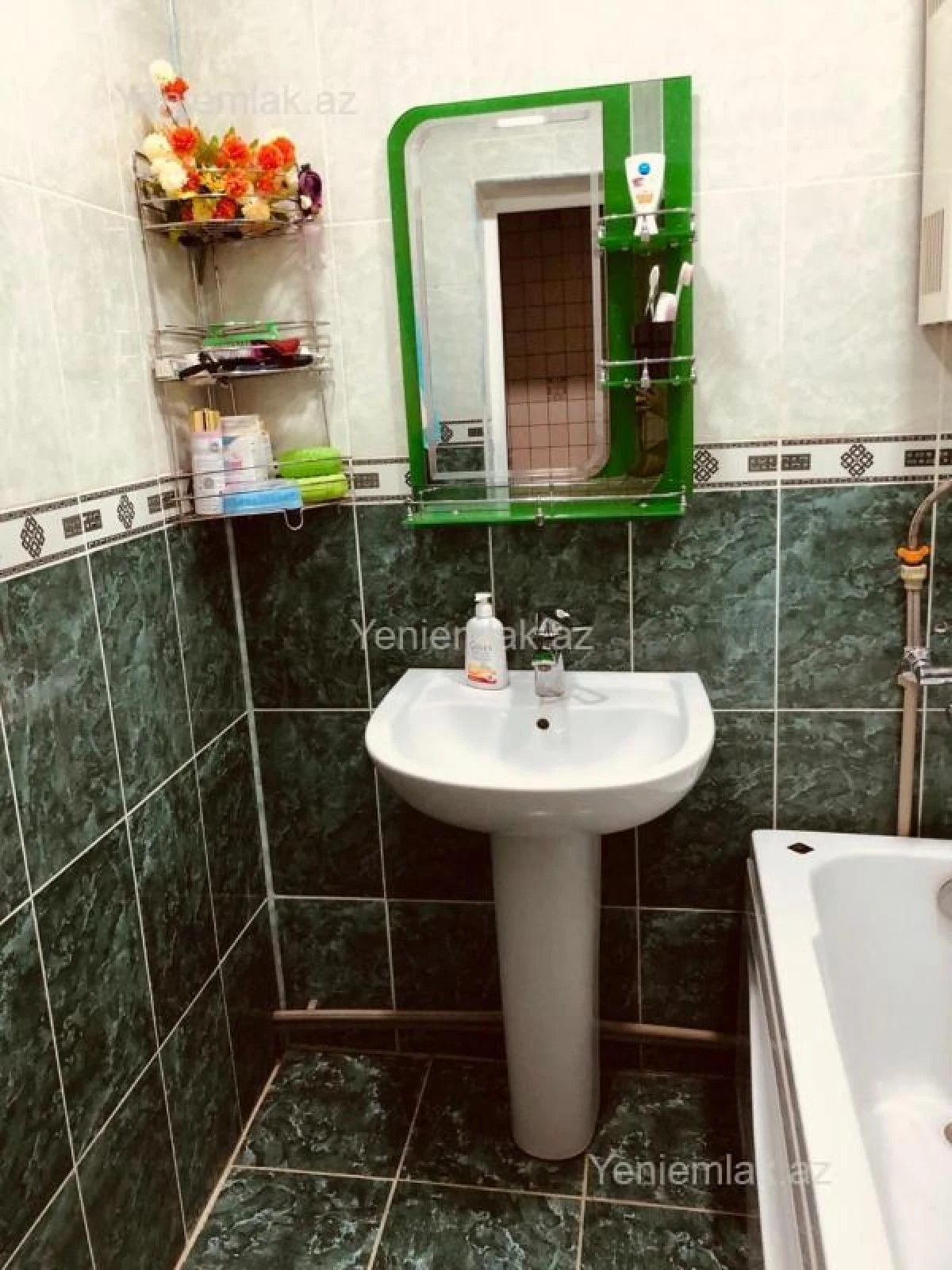 Satılır 3 otaqlı köhnə tikili 68 m²
