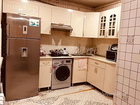 Satılır 3 otaqlı köhnə tikili 68 m²