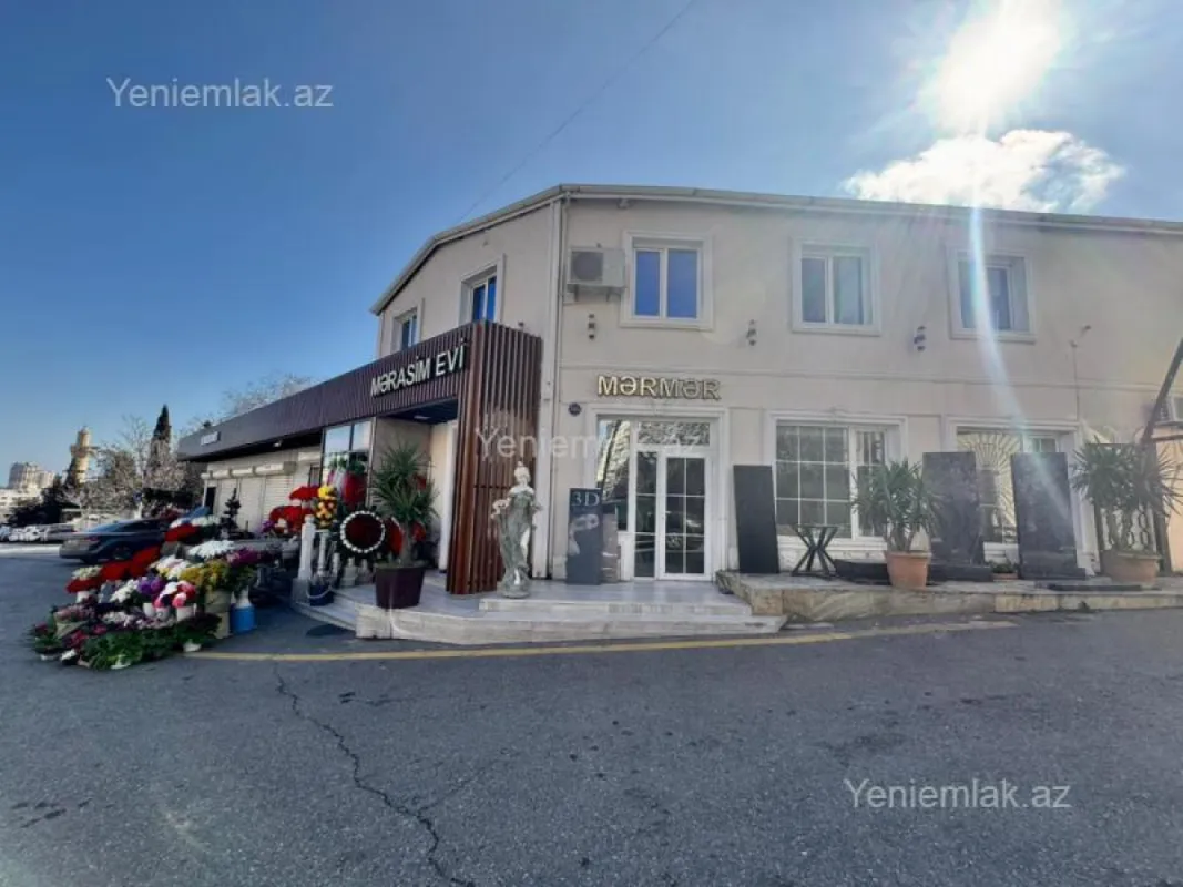 Satılır 5 otaqlı obyekt 380 m²