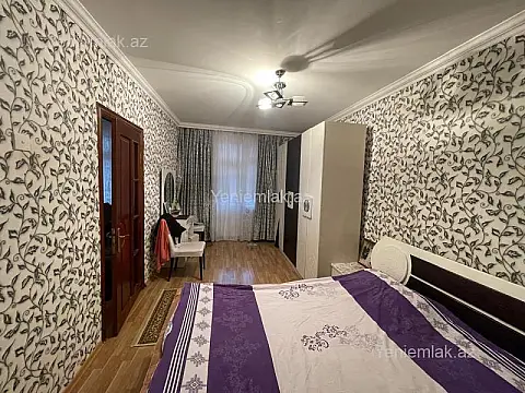 Satılır 4 otaqlı köhnə tikili 105 m²