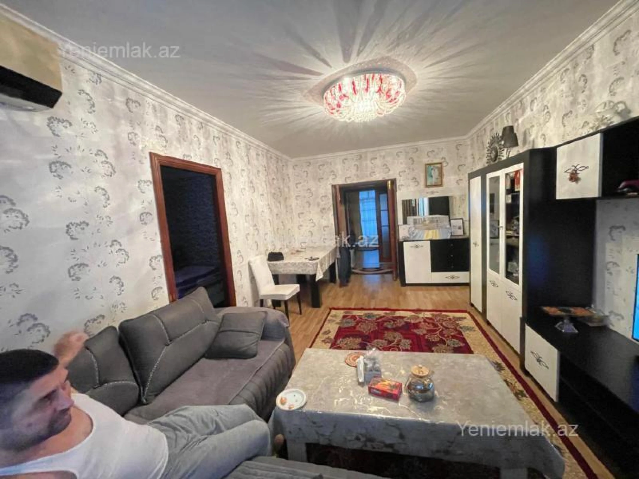 Satılır 4 otaqlı köhnə tikili 105 m²