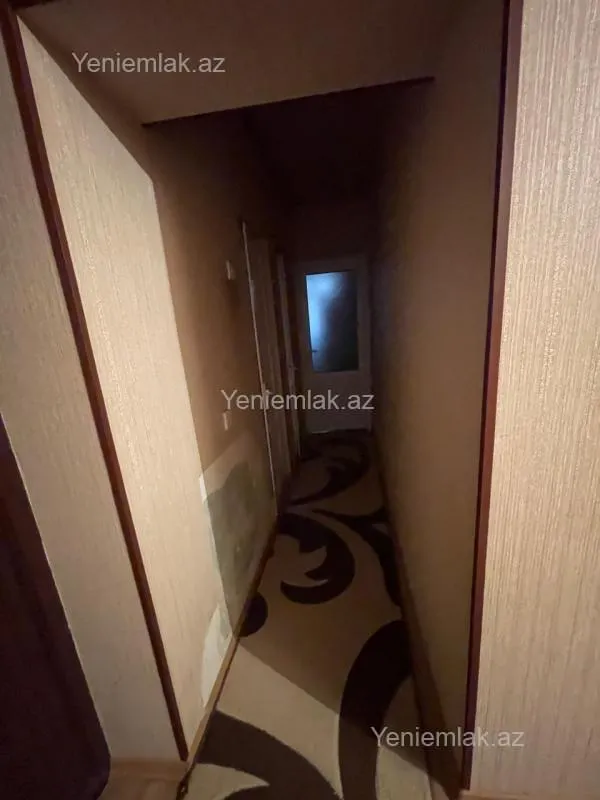 Satılır 4 otaqlı köhnə tikili 105 m²